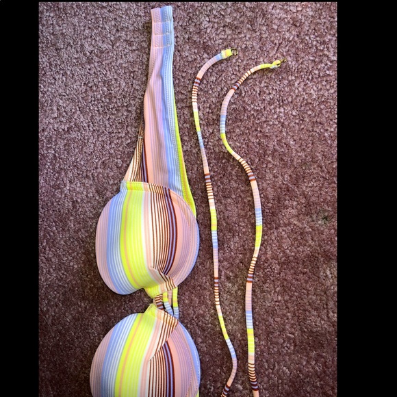 Victoria’s Secret Bikini Top - Picture 3 of 9